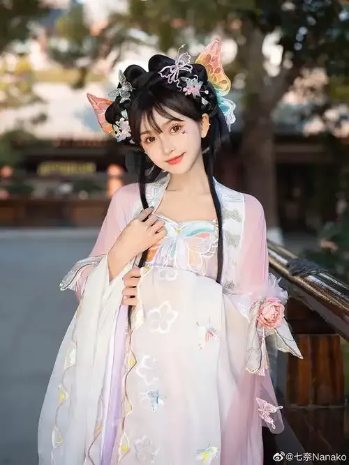 私密直播全婐app免费用户评价头像展示图